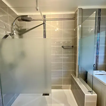 La Tour Du Lac, Bel&spacieux à Côté Du De Appartamento