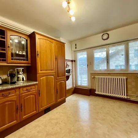 La Tour Du Lac, Bel&spacieux à Côté Du De